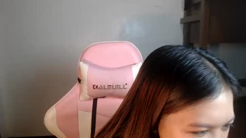 Snapshot of _jennn chatting on June 11, 2026, 8:18 pm Jen online show from June 11, 2026, 8:18 pm