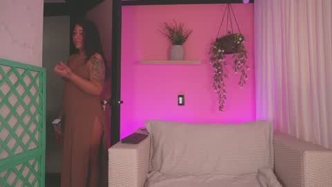 _jessica1 online show from April 17, 2026, 12:19 pm