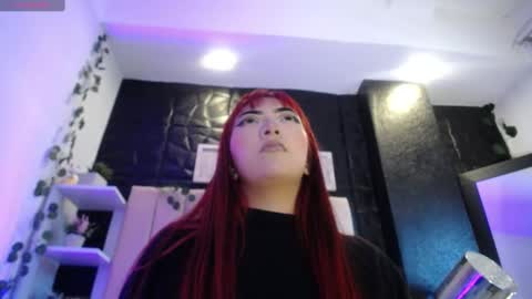 Mia online show from January 25, 2025, 7:07 pm