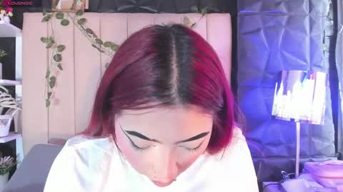 Mia online show from January 15, 2026, 4:22 pm