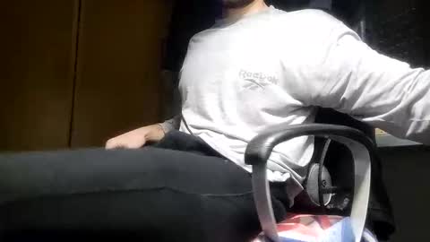 Snapshot of _julian_69 chatting on January 27, 2025, 10:38 am Jonnhy online show from January 27, 2025, 10:38 am