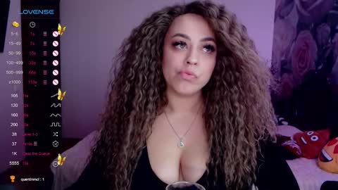 _just_a_queen_3 online show from December 11, 2024, 6:20 pm