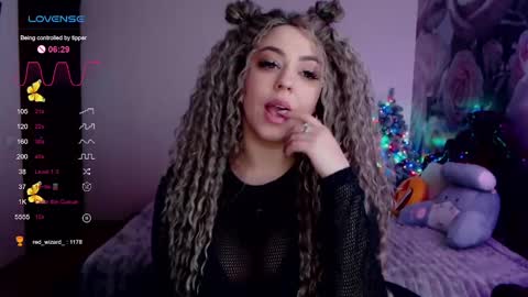 _just_a_queen_3 online show from January 22, 2025, 9:21 pm