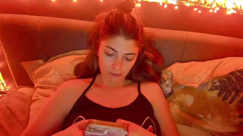 _just_a_simple_girl online show from January 9, 2025, 5:43 pm