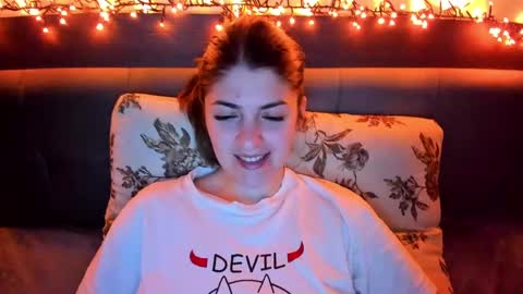 _just_a_simple_girl online show from February 19, 2025, 5:27 pm