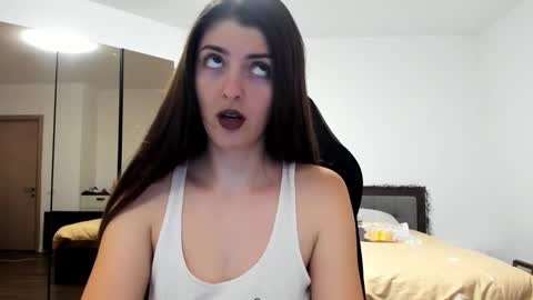 _just_a_simple_girl online show from November 6, 2025, 1:34 pm