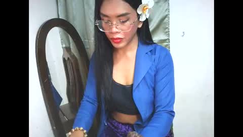 Snapshot of _karie_ chatting on October 14, 2025, 1:34 pm _karie_ online show from October 14, 2025, 1:34 pm