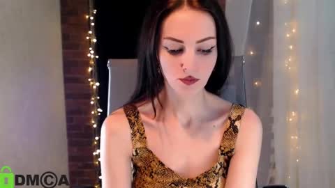  karolina online show from February 7, 2025, 2:47 pm