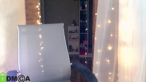  karolina online show from February 24, 2025, 6:47 pm