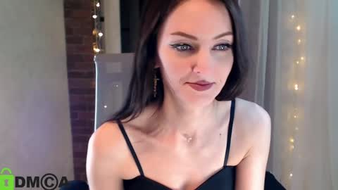  karolina online show from February 27, 2025, 3:26 pm