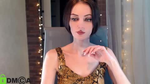  karolina online show from March 12, 2025, 6:11 pm