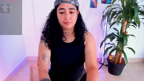 Snapshot of _kat_1 chatting on May 15, 2026, 2:13 pm online show from May 15, 2026, 2:13 pm