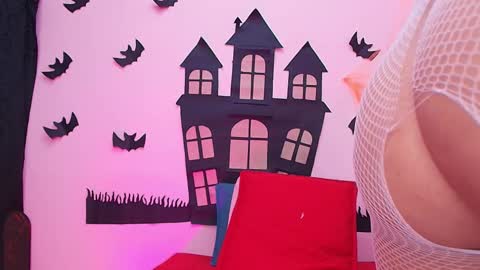 Kendall online show from October 21, 2025, 11:55 am