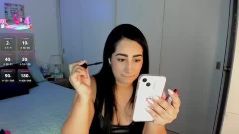 Snapshot of _kimdesire chatting on May 2, 2026, 9:09 pm Kim online show from May 2, 2026, 9:09 pm