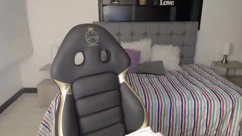 _kitten_1 online show from January 13, 2025, 12:45 pm