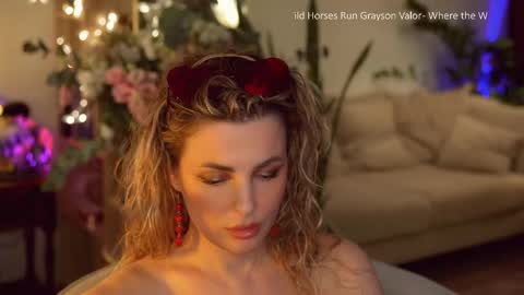 Snapshot of _lady__m_ chatting on April 30, 2026, 7:53 pm _lady__m_ online show from April 30, 2026, 7:53 pm