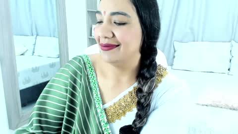 NAILHA SAJANI  online show from December 12, 2024, 2:11 pm