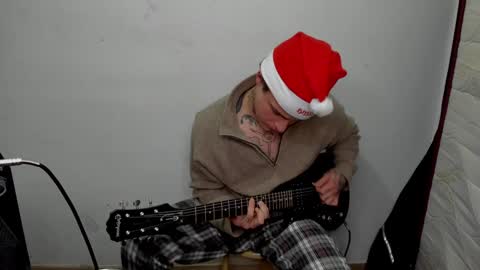 Layne online show from January 1, 2025, 10:46 pm