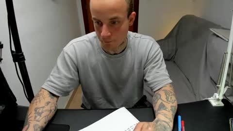 Snapshot of _layne chatting on April 25, 2026, 3:20 pm Layne online show from April 25, 2026, 3:20 pm