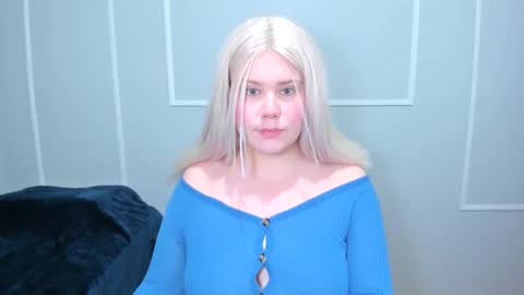 Snapshot of _leana_oo chatting on November 26, 2025, 2:18 pm leana online show from November 26, 2025, 2:18 pm