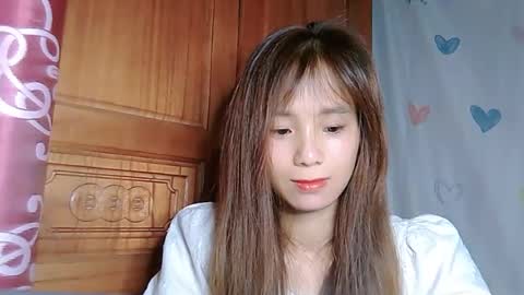 _lily0_ online show from July 28, 2026, 1:12 am
