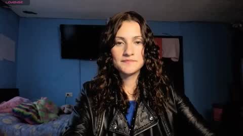 Lindasy online show from December 21, 2025, 10:06 pm