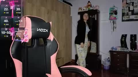 Lindasy online show from March 27, 2026, 3:45 am