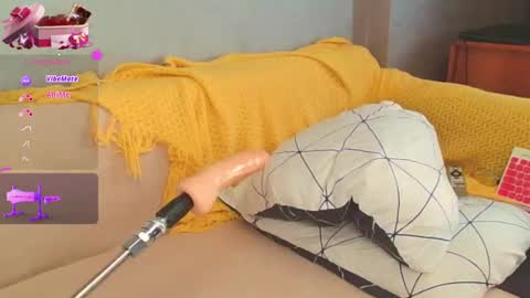 Snapshot of _little_alice_ chatting on February 14, 2025, 4:58 am Alice. online show from February 14, 2025, 4:58 am