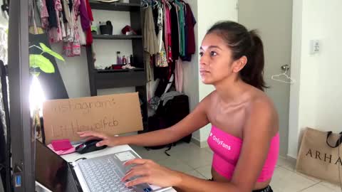 Little Wolfie online show from March 1, 2025, 5:05 pm