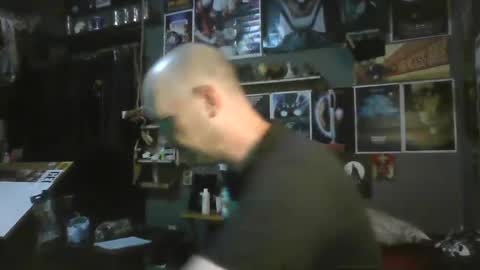 Snapshot of _longfellow chatting on September 15, 2025, 4:34 am That guy online show from September 15, 2025, 4:34 am