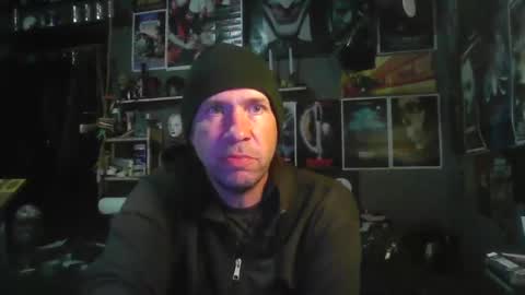 Snapshot of _longfellow chatting on November 11, 2025, 7:58 pm That guy online show from November 11, 2025, 7:58 pm