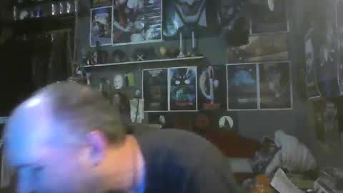 Snapshot of _longfellow chatting on November 19, 2025, 3:06 am That guy online show from November 19, 2025, 3:06 am