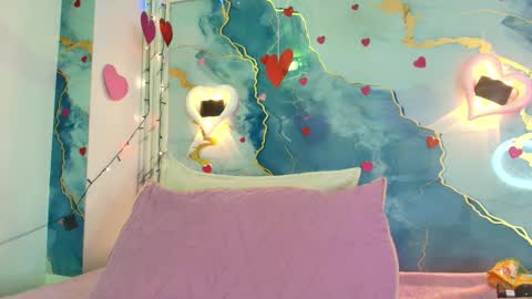 Lorrayne online show from March 2, 2026, 12:12 pm