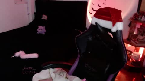 Queen.  Help me reach 100 thumbs up  online show from December 7, 2024, 11:12 pm