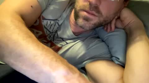 Snapshot of _lululeo_ chatting on December 18, 2024, 3:47 am _lululeo_ online show from December 18, 2024, 3:47 am