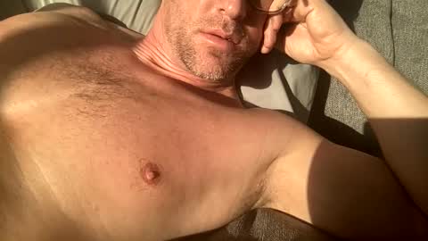 _lululeo_ online show from April 9, 2026, 1:27 am