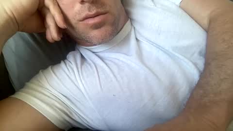 Snapshot of _lululeo_ chatting on May 3, 2026, 8:26 pm _lululeo_ online show from May 3, 2026, 8:26 pm
