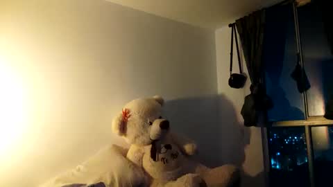 _lunaa__ online show from December 3, 2024, 4:25 am