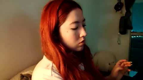 _lunaa__ online show from February 10, 2025, 4:08 am