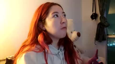 _lunaa__ online show from February 11, 2025, 4:44 am