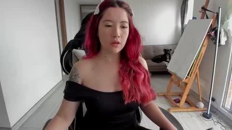 _lunaa__ online show from February 19, 2025, 8:41 pm