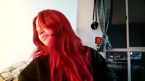 _lunaa__ online show from March 5, 2025, 1:42 am