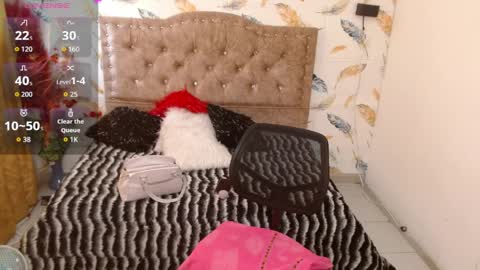 Luna Make me wet please  online show from April 8, 2026, 6:41 pm