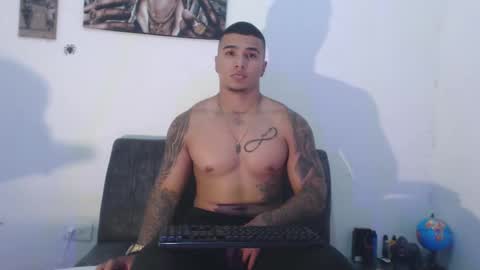 STIVEN online show from February 26, 2025, 4:25 am