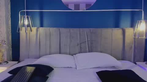 _maccaa_ online show from October 7, 2025, 12:02 pm