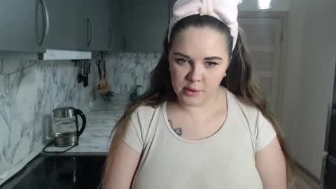 Snapshot of _mamma_mia_ chatting on December 31, 2024, 3:01 am Kate online show from December 31, 2024, 3:01 am