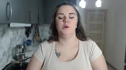 Snapshot of _mamma_mia_ chatting on March 1, 2025, 11:15 pm Kate online show from March 1, 2025, 11:15 pm