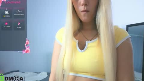 Emma  online show from September 21, 2025, 4:08 pm