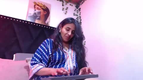 _marcela__ online show from September 17, 2025, 12:29 pm