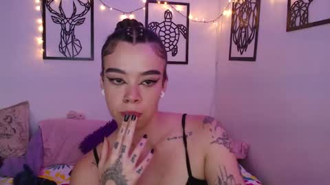 Marce  online show from February 6, 2025, 10:21 pm